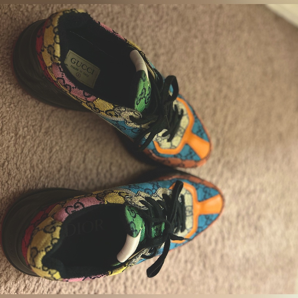 Gucci Sneakers Great Condition selling as is no box unisex - Picture 3 of 6
